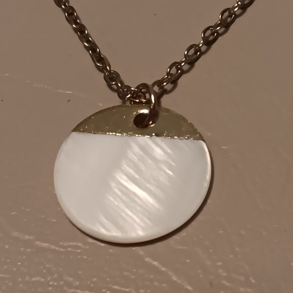 Khloe Collection NEW dainty necklace & stud earrings set with clamper bracelet - Picture 3 of 14